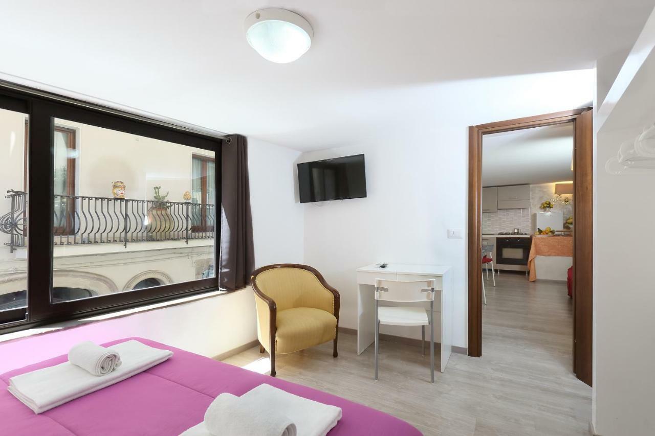 לינה וארוחת בוקר טאורמינה Casa Fresta מראה חיצוני תמונה